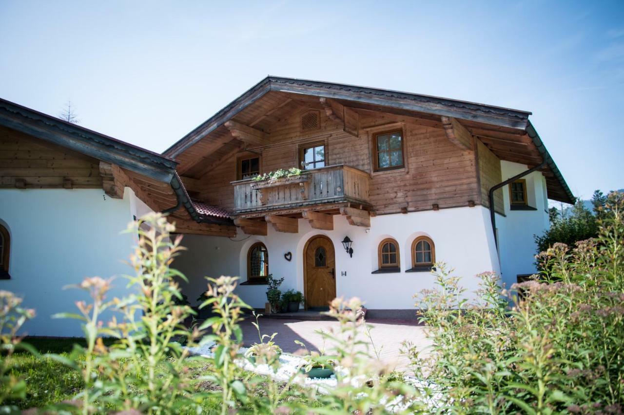 Chalet Gluecklich Sein... Ellmau Exterior photo